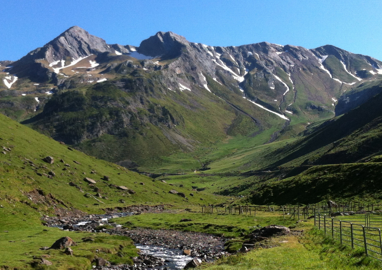 Découvrir les Pyrénées en camping-car : 13 lieux d’exception