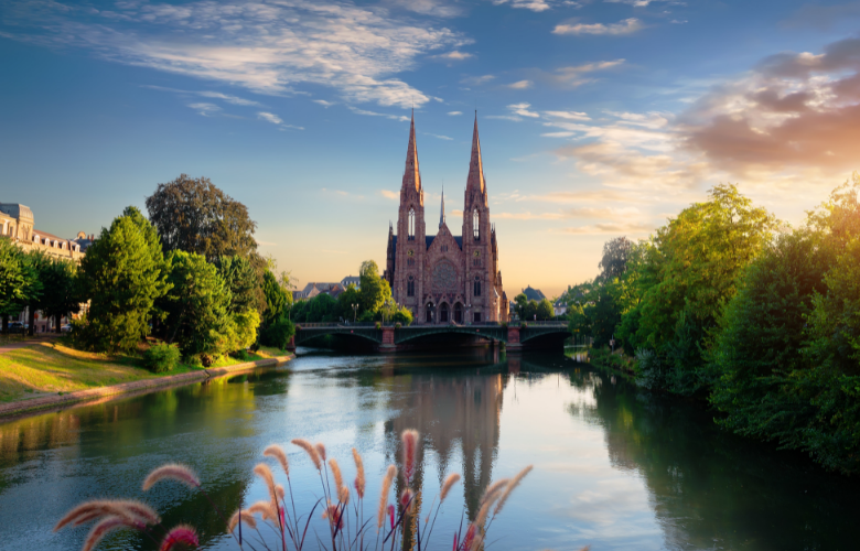 Top 7 des villes accessibles en van aménagé pour un voyage réussi-Strasbourg